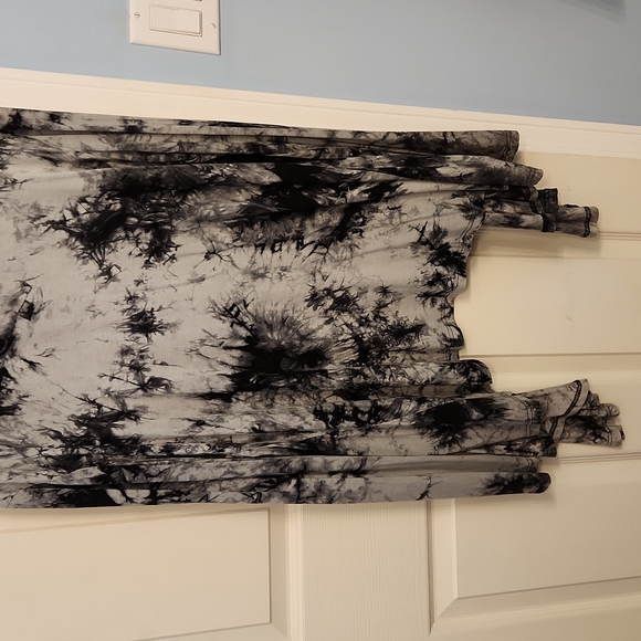 2/$20 Long grey/black open cardigan Sz L - Picture 3 of 4